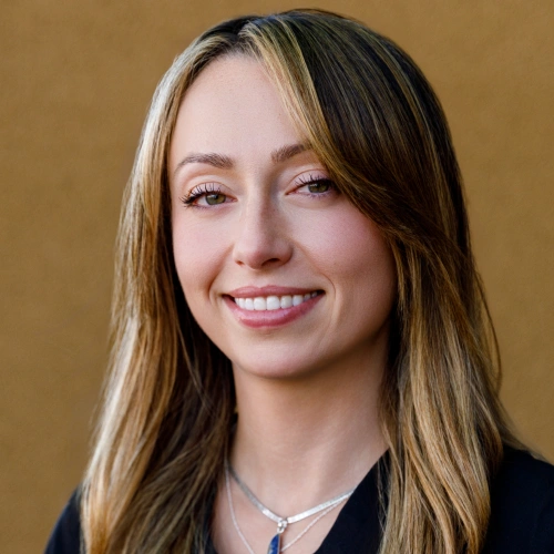 portrait of Alanna Registered Dental Hygienist working at  north scottsdale dentistry